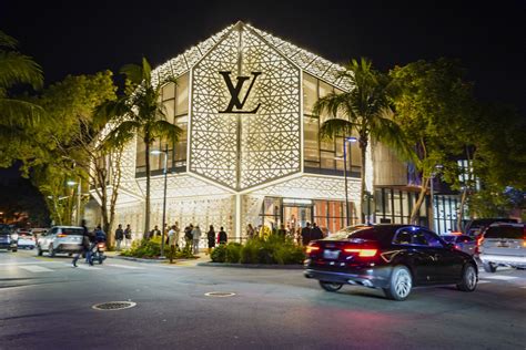 louis vuitton miami stores.